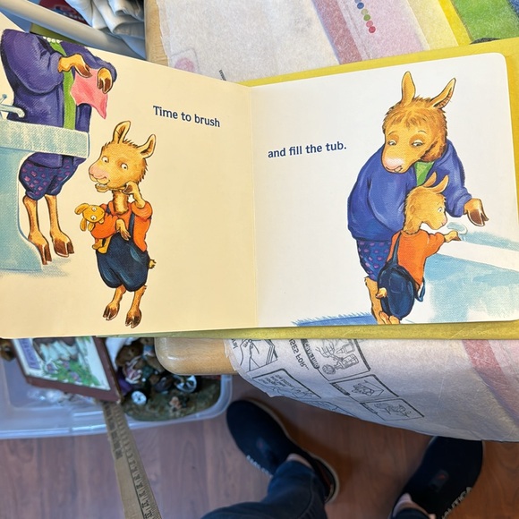 COPY - ⛱️2/$5⛱️Llama Llama Nighty-Night board book , wave wear as shown, cl… - Picture 3 of 8